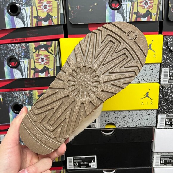 Womens UGG Brown Suede Boots - Picture 8 of 9